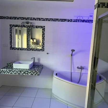 Lägenhetshotell Euforia 4*